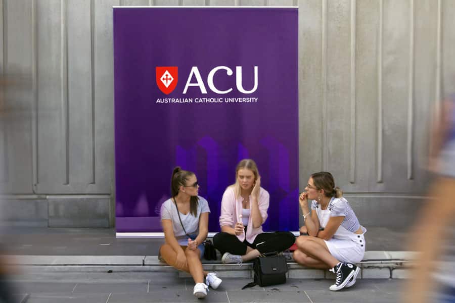 ACU sign on Melbourne street