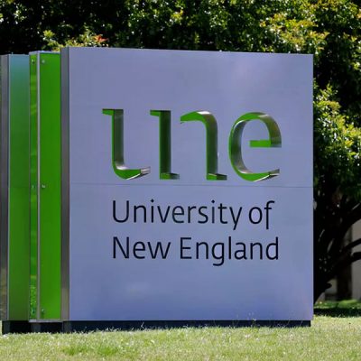 UNE campus sign