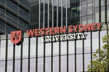 Western Sydney University sign